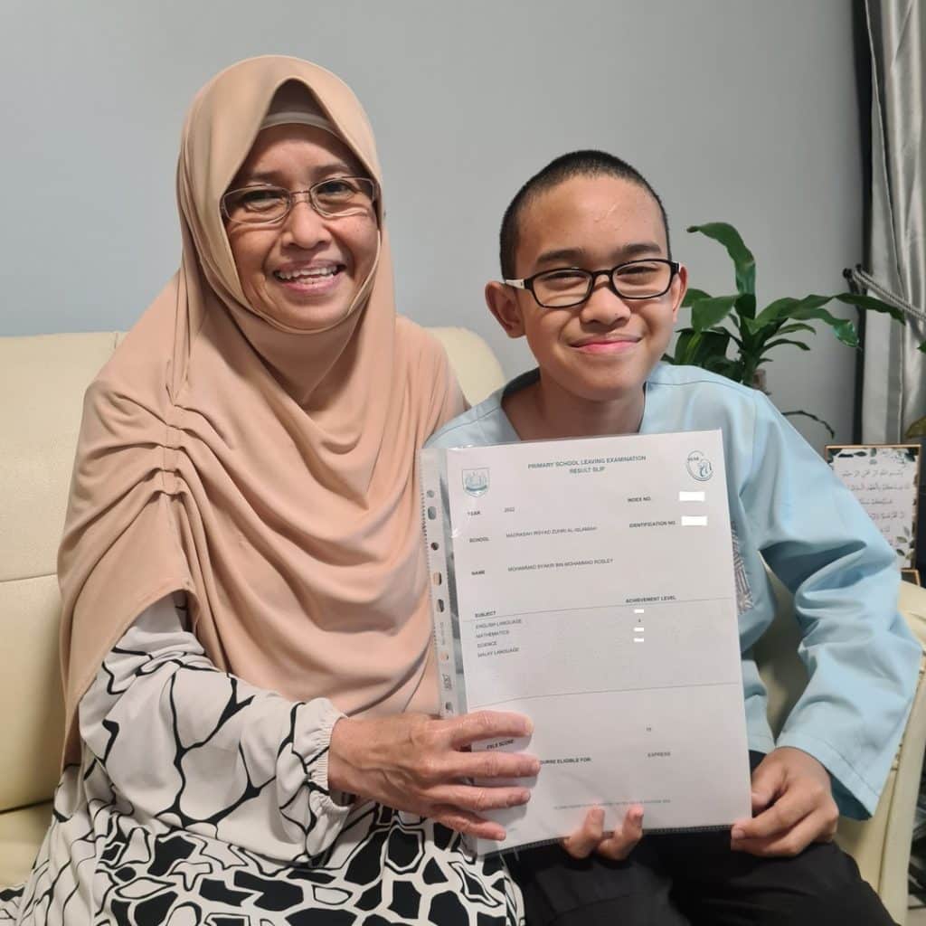 Picture of MasterMaths Student with Parent 1